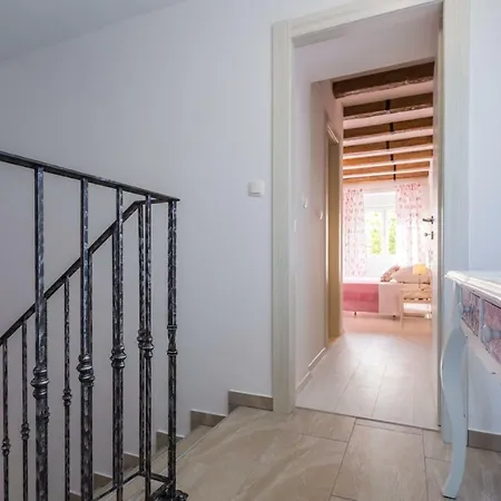 Mulberry Дом отдыха *