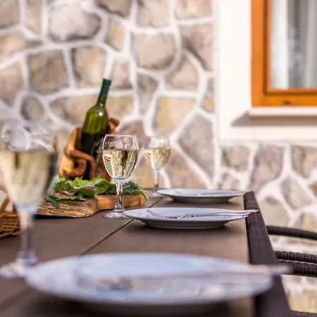 Mulberry Vakantiehuis Milohnici